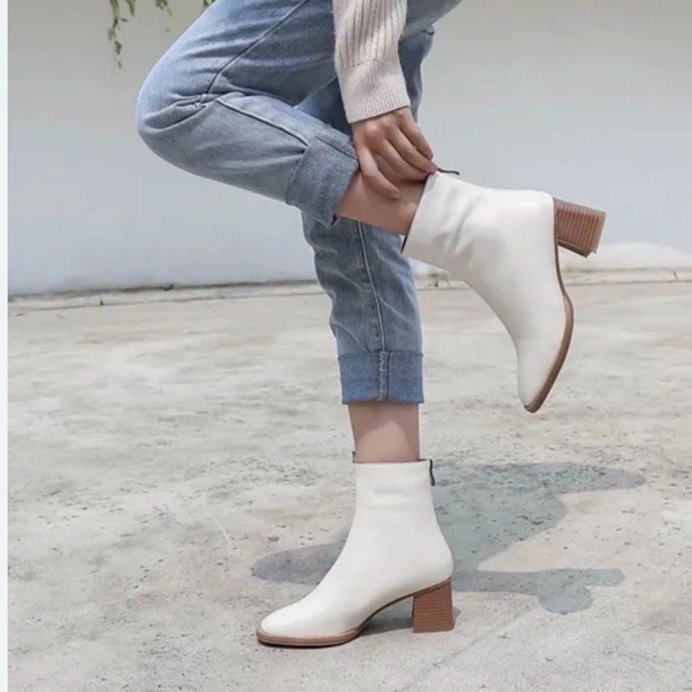 Marc Fisher Floria Cream LEATHER Ankle Bootie Stacked Block Heel Size 11 NEW - Picture 1 of 13